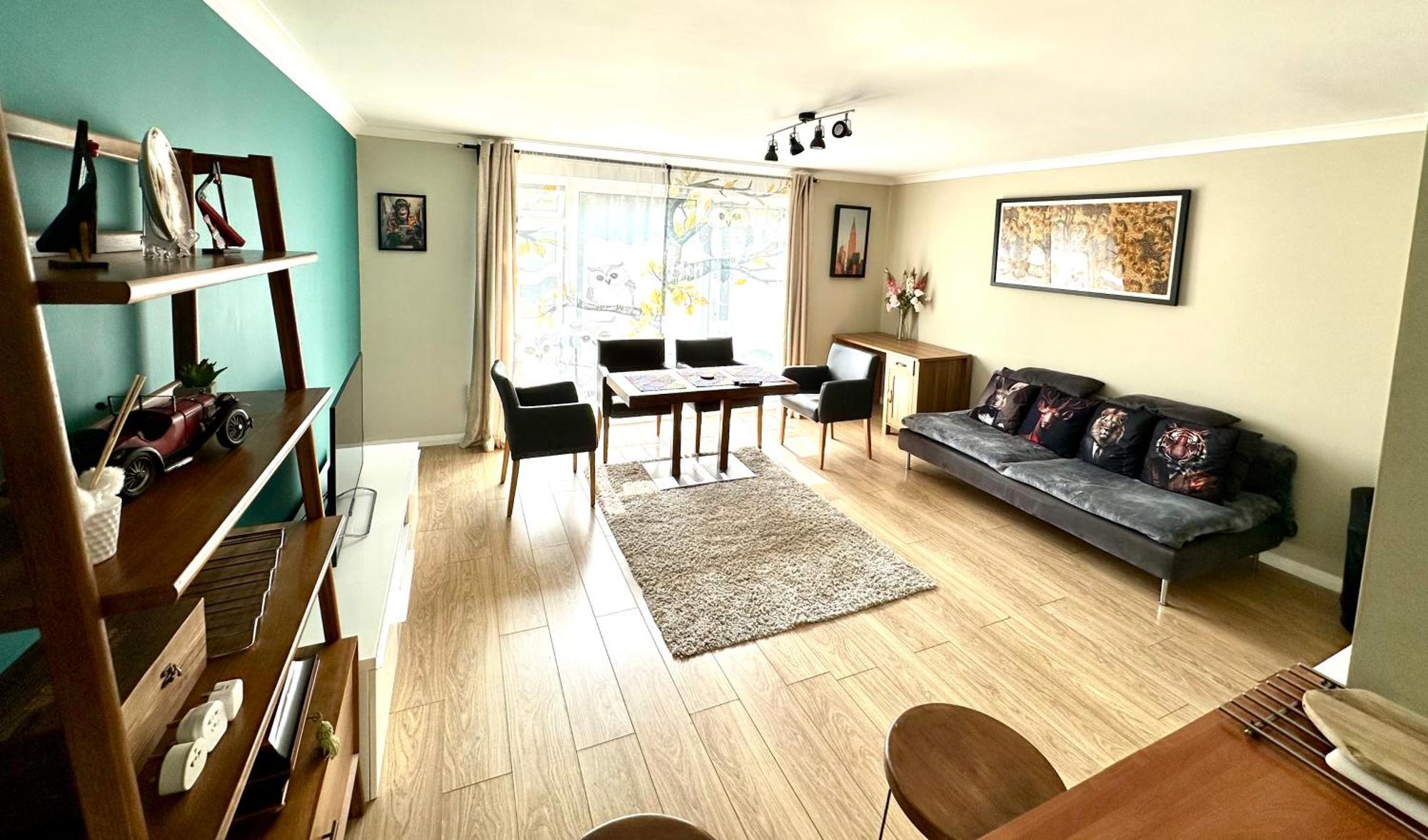 Heart Of Windsor Apartment Exterior photo